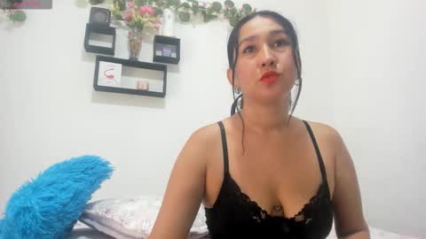   online show from 10/10/25, 04:06
