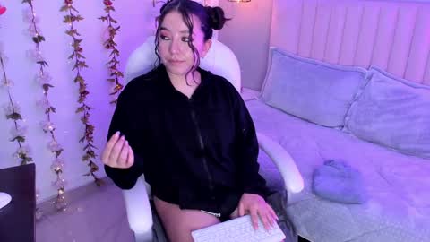 annya online show from 12/18/24, 05:15