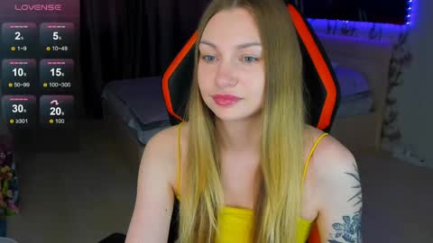 Snapshot of annie69kiss chatting on 06/05/26, 05:18 Annie online show from 06/05/26, 05:18