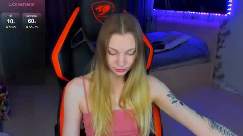 Annie online show from 06/16/26, 02:52