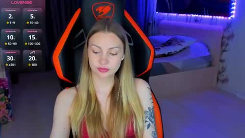 Annie online show from 07/30/26, 03:00