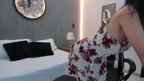 A N N I E  online show from 09/30/25, 12:10