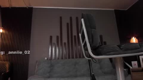 annie_barozzi online show from 02/25/25, 06:42