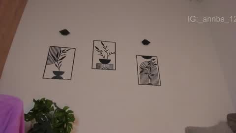 annie_barozzi online show from 05/18/26, 02:23