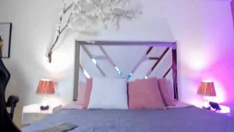 Annie  online show from 10/21/25, 12:28