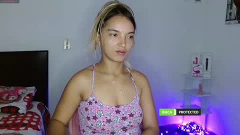 annie cherry independent model online show from 02/24/25, 09:53