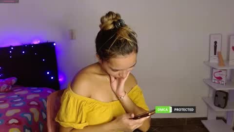 annie cherry independent model online show from 03/01/25, 12:12