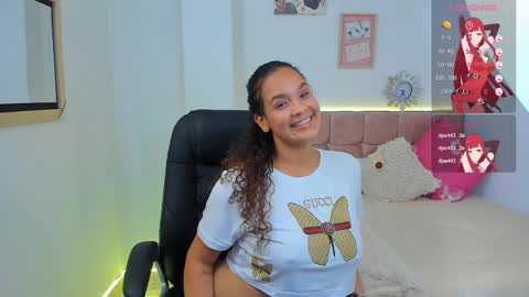 Snapshot of annie_collen chatting on 02/26/25, 08:33 Anna online show from 02/26/25, 08:33