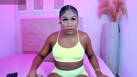 annie_dolce_ online show from 06/11/26, 01:09