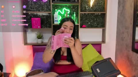 Annie online show from 09/12/25, 05:29
