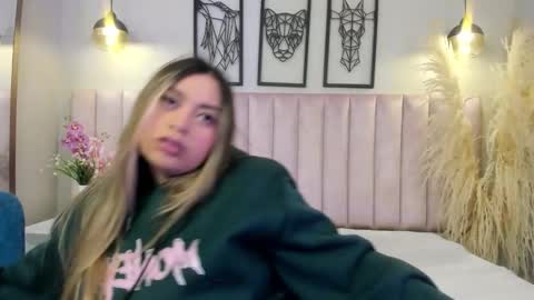   online show from 09/20/25, 03:18