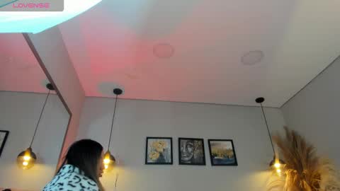   online show from 10/22/25, 03:18