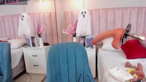   online show from 10/30/25, 03:52