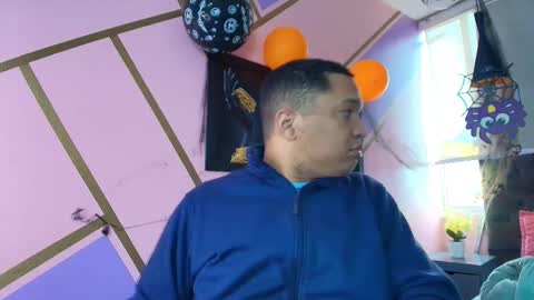 Annie lii online show from 10/27/25, 01:04