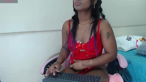 annie_scott_ online show from 01/12/25, 12:12