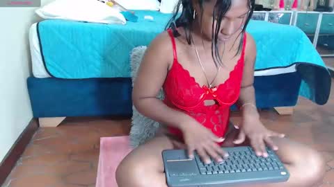 annie_scott_ online show from 01/12/25, 03:14