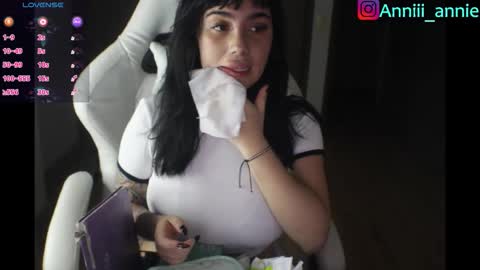 JEANNE no olvides seguirme dont forget follow me  uu online show from 03/18/26, 12:25