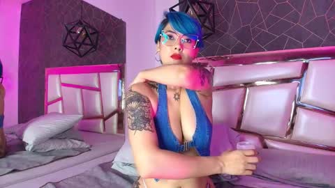 Annie  online show from 10/21/25, 03:35