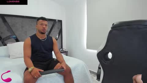 Annie and Stefan online show from 10/03/25, 03:31