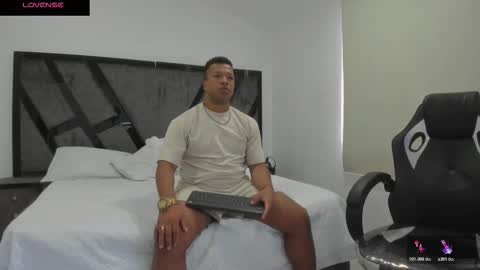 Annie and Stefan online show from 10/25/25, 12:45