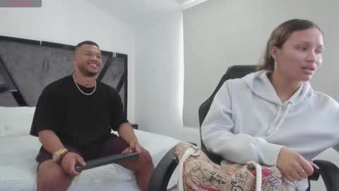 Annie and Stefan online show from 11/01/25, 03:14