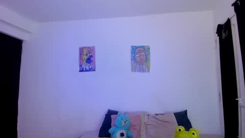 AnnieBlu3 online show from 12/24/24, 12:33