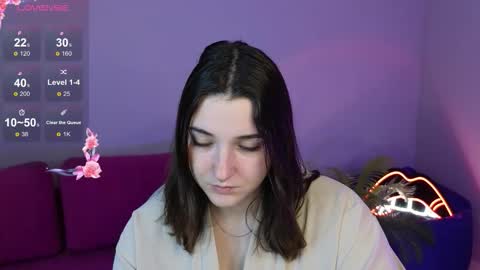 Snapshot of anniedodge chatting on 10/26/25, 01:22 Annie online show from 10/26/25, 01:22
