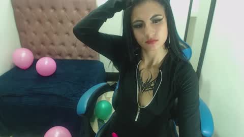 Anniee online show from 02/12/25, 06:40