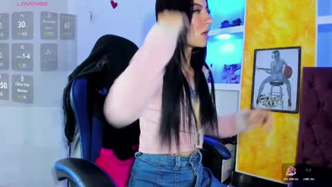 Anniee online show from 06/01/26, 11:45