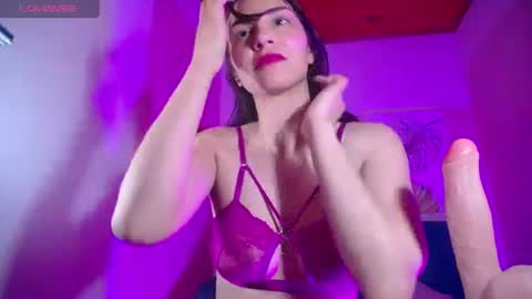 Annie online show from 03/12/25, 04:02