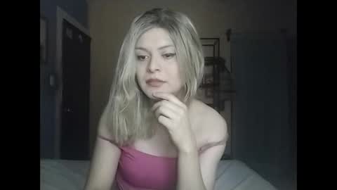 Snapshot of anniejarocha chatting on 05/02/26, 04:39 JarochaFem online show from 05/02/26, 04:39