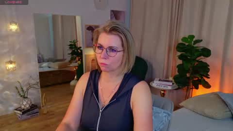 Annie online show from 06/13/26, 08:34