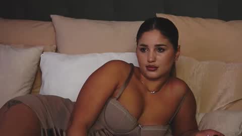 Snapshot of anniestyles chatting on 10/05/25, 05:28 AnnieStyles online show from 10/05/25, 05:28