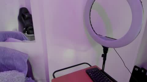 Annie Evans  online show from 09/24/25, 01:25