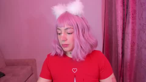 Snapshot of annika_03 chatting on 10/19/25, 01:06 Gise. online show from 10/19/25, 01:06