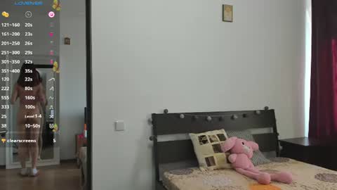 annisefoxy online show from 06/11/26, 02:48