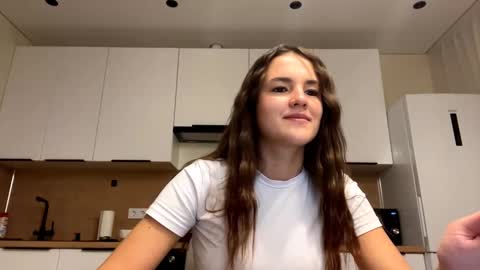 Leila Bruno online show from 09/10/25, 06:41