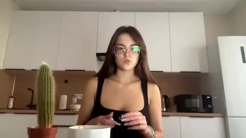 Leila Bruno online show from 09/11/25, 03:12