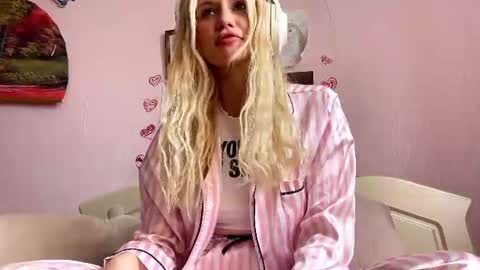 Hello my name is Kate online show from 06/19/26, 07:34