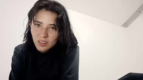 Snapshot of annrousse chatting on 09/23/25, 02:14 annrousse online show from 09/23/25, 02:14