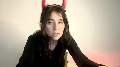 Snapshot of annrousse chatting on 10/10/25, 02:43 annrousse online show from 10/10/25, 02:43