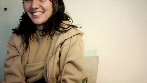 Snapshot of annrousse chatting on 10/11/25, 02:44 annrousse online show from 10/11/25, 02:44