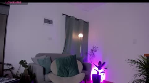 Snapshot of anntoniawood chatting on 04/10/26, 01:00 Anntonia Woods online show from 04/10/26, 01:00