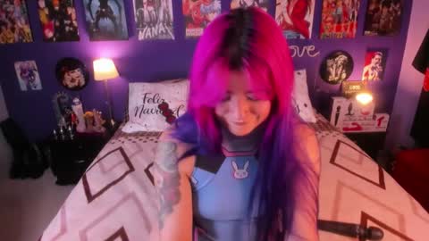      Paty     online show from 11/25/25, 08:42