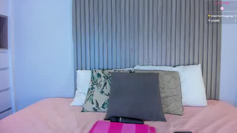 Anny online show from 07/10/26, 10:23