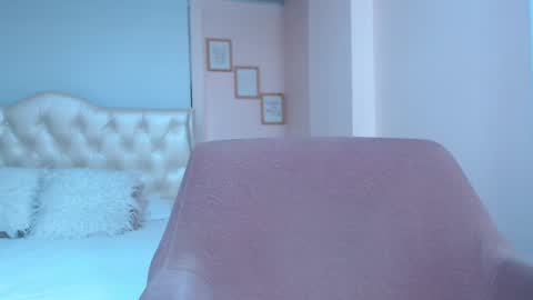 ANNY LOUIS online show from 02/22/25, 02:17