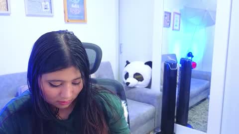 Snapshot of anny_louis chatting on 11/15/25, 07:21 ANNY LOUIS online show from 11/15/25, 07:21