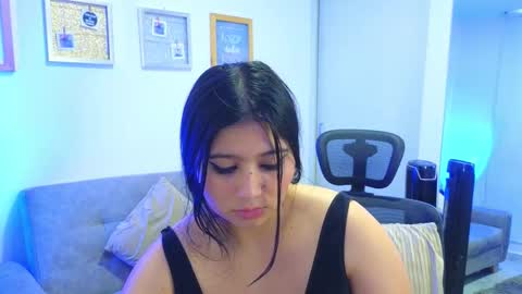 Snapshot of anny_louis chatting on 11/29/25, 07:28 ANNY LOUIS online show from 11/29/25, 07:28