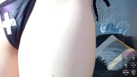anny_loves online show from 05/27/26, 04:37