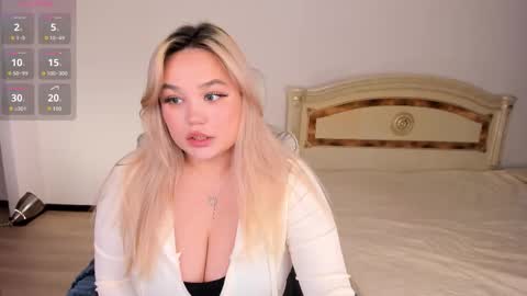 Anna online show from 10/12/25, 03:22